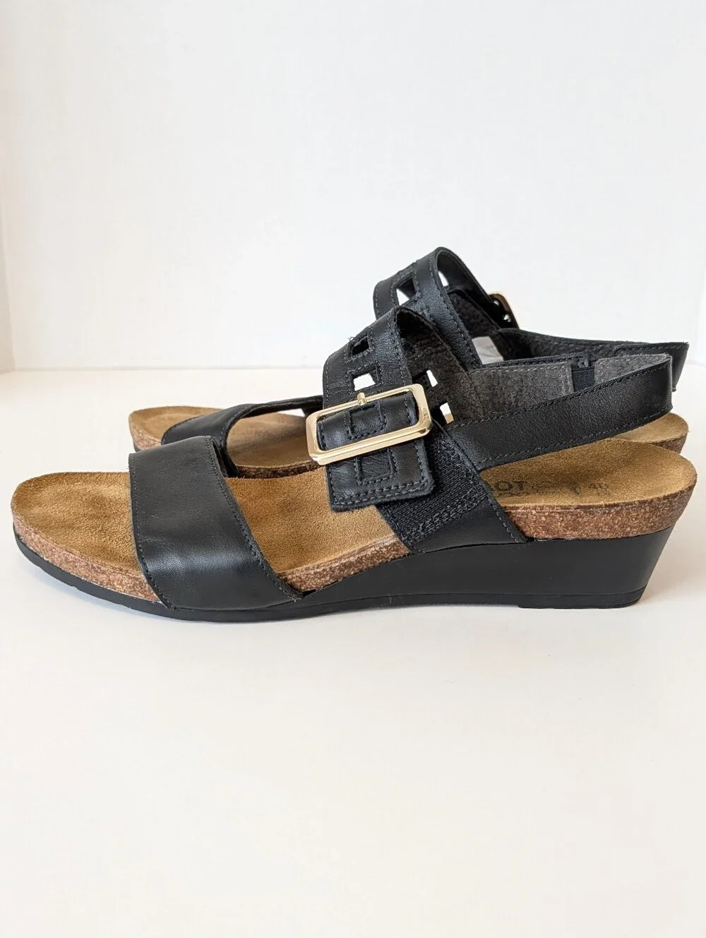 Naot Dynasty Wedge in Black
